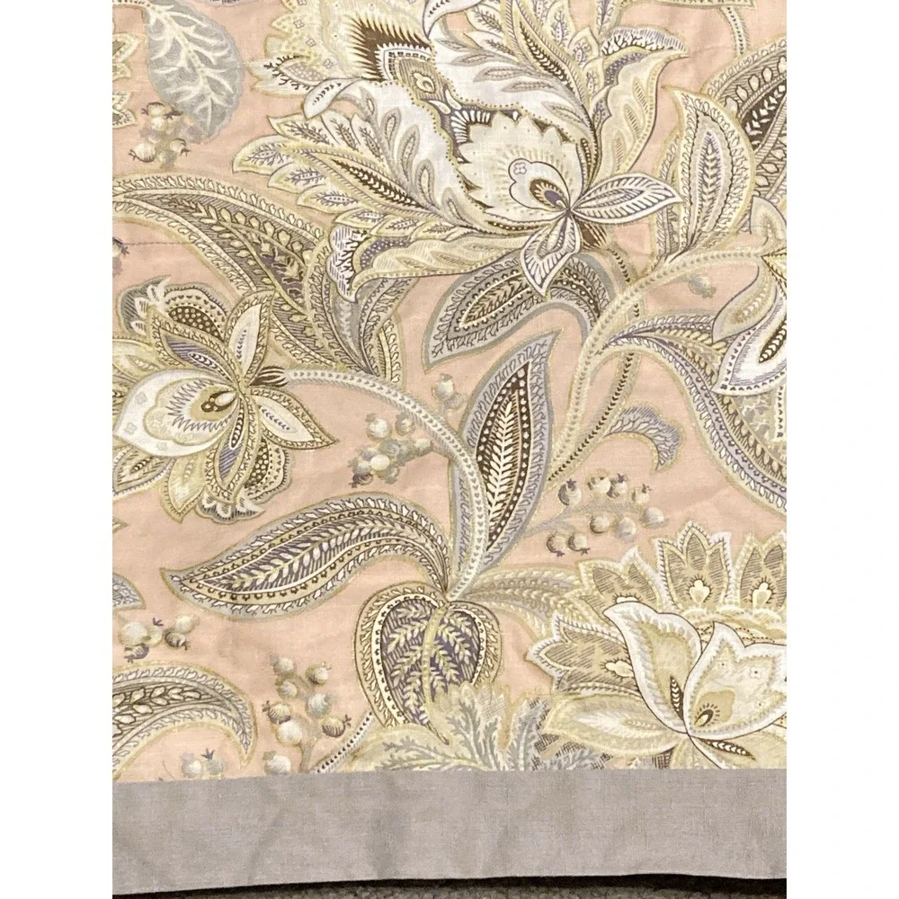 Biltmore hillside paisley